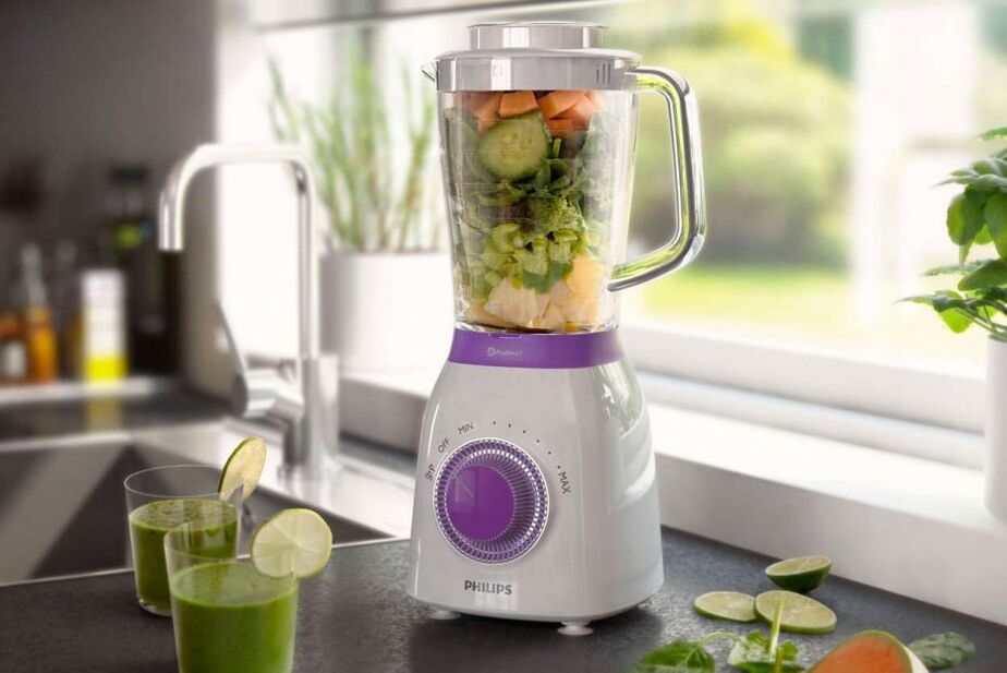 Prepare a smoothie thinner in a blender