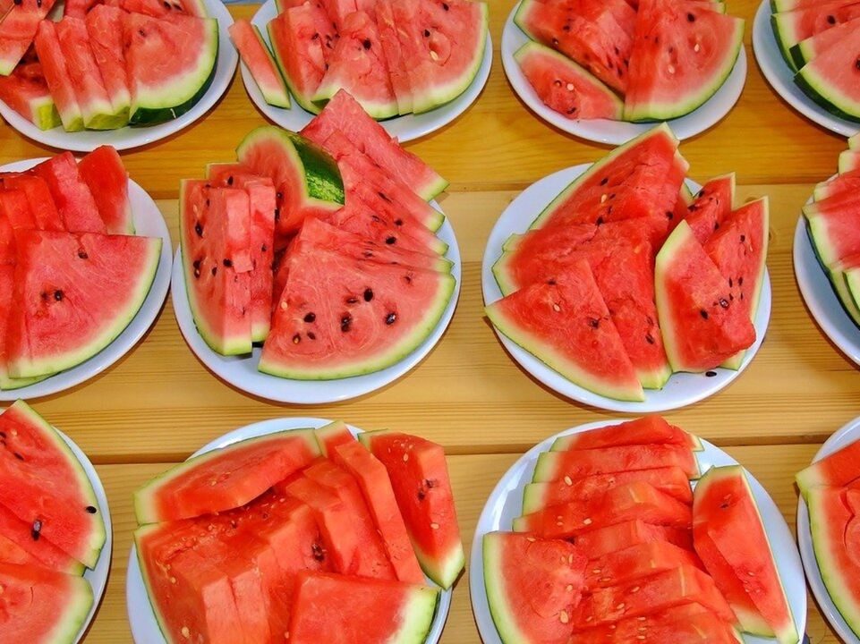 How much watermelon do you need to use to lose weight