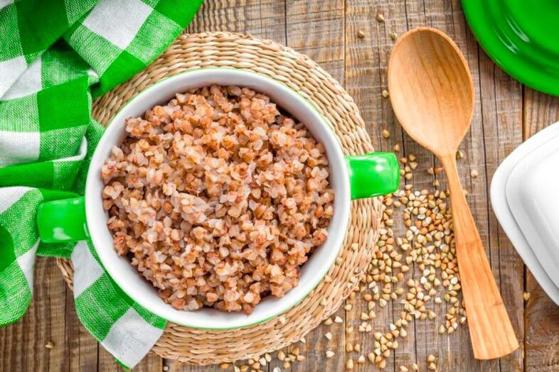 Loose buckwheat porridge in the diet of those who want to lose weight