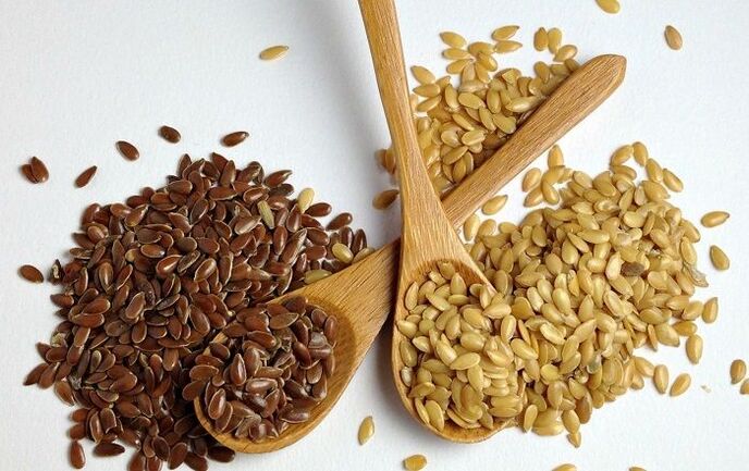 Flax seeds have a weak diuretic effect, which helps to lose weight. 