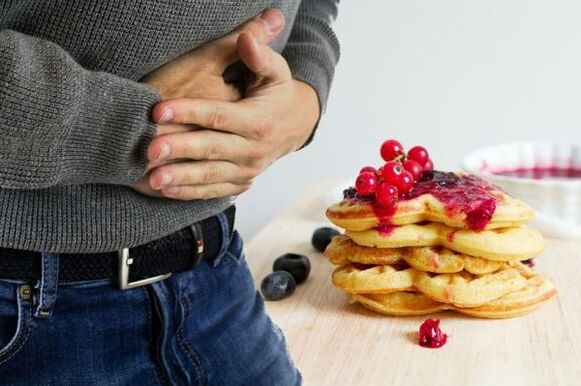Pancakes with berries as a forbidden meal after removal of the gallbladder